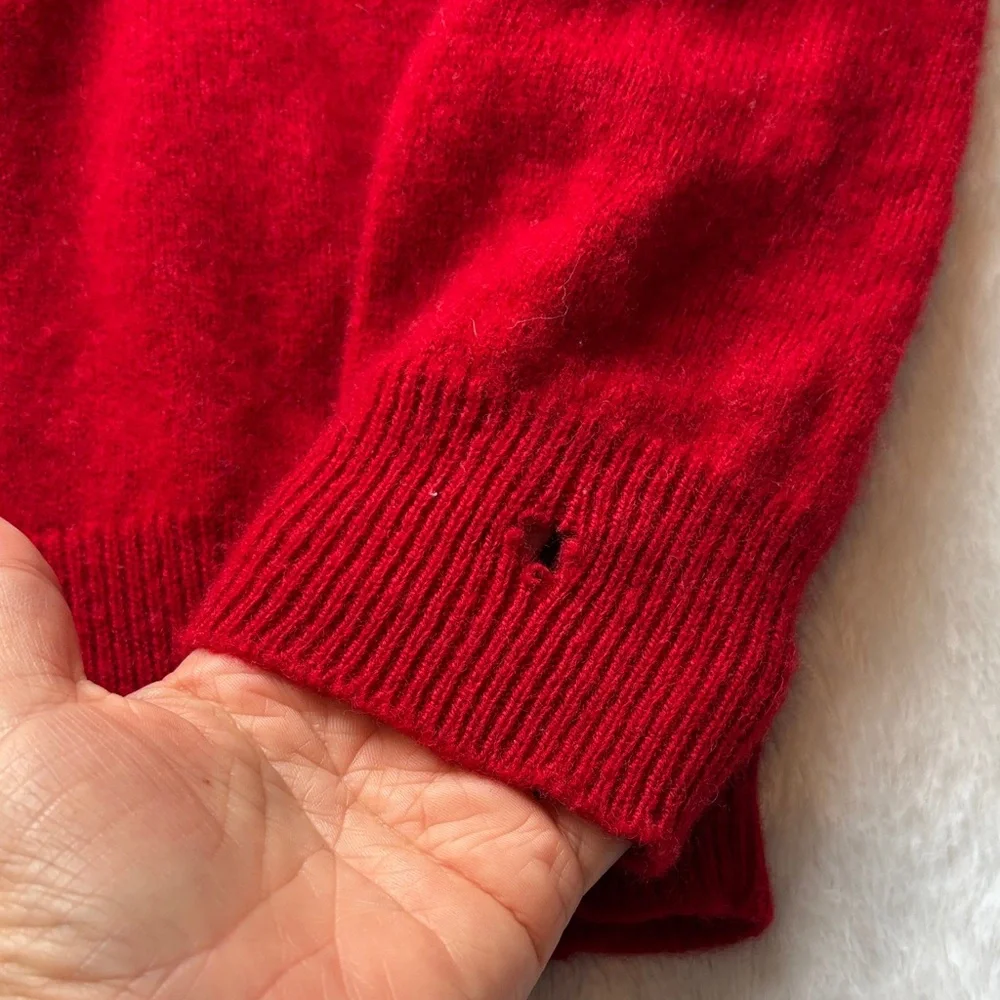 RL Polo Vibrant 100% Lambs Wool Classic Red V-Neck Sweater with Navy Polo horse - Picture 4 of 9